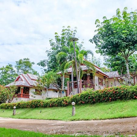 Mont Goei Pai Hotel Buitenkant foto