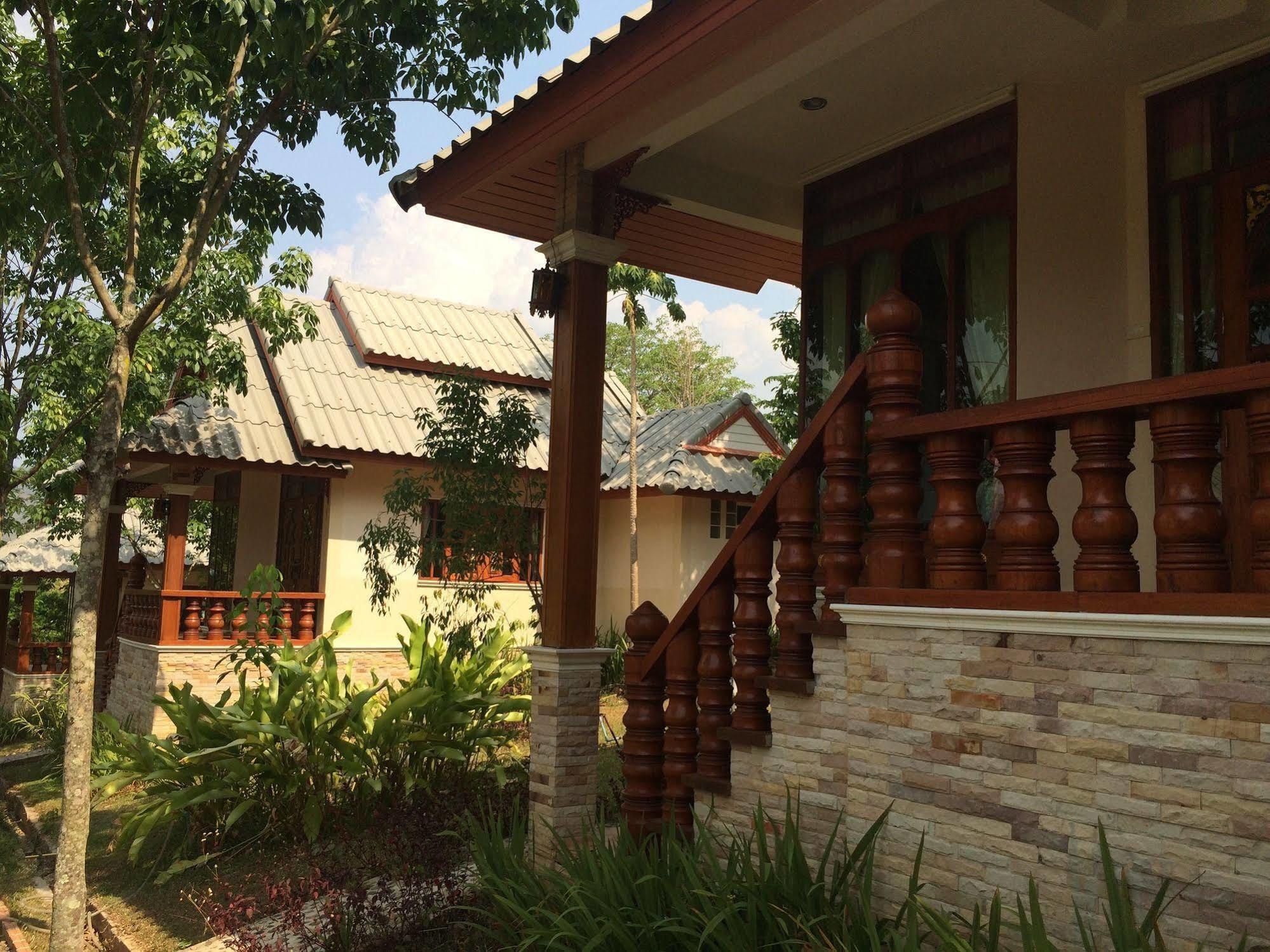 Mont Goei Pai Hotel Buitenkant foto