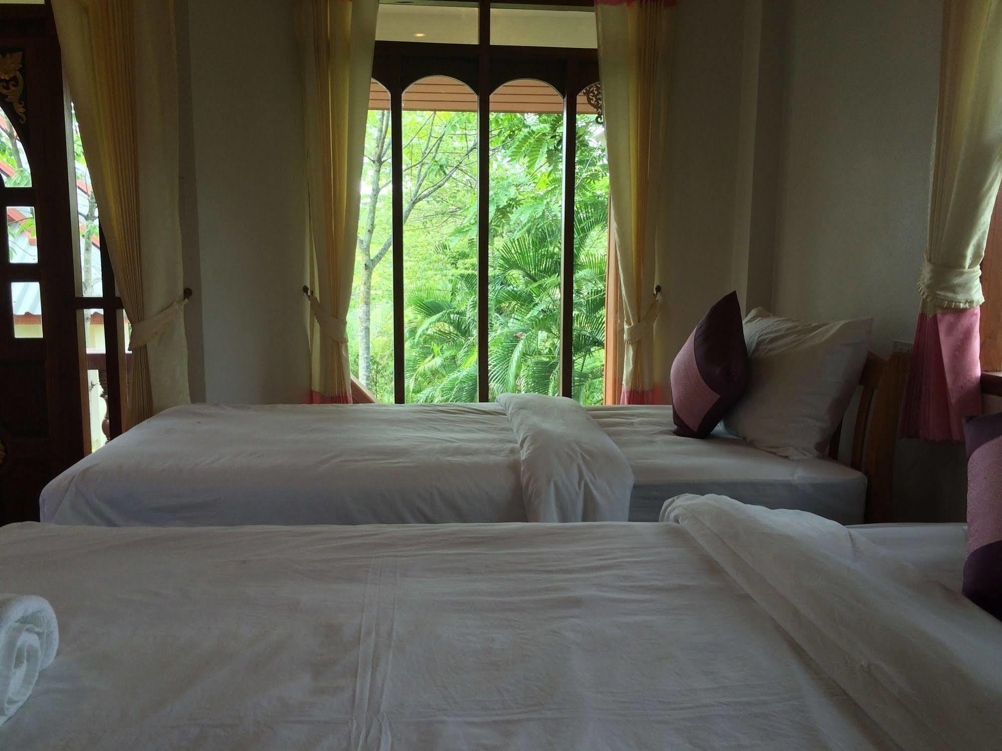 Mont Goei Pai Hotel Buitenkant foto