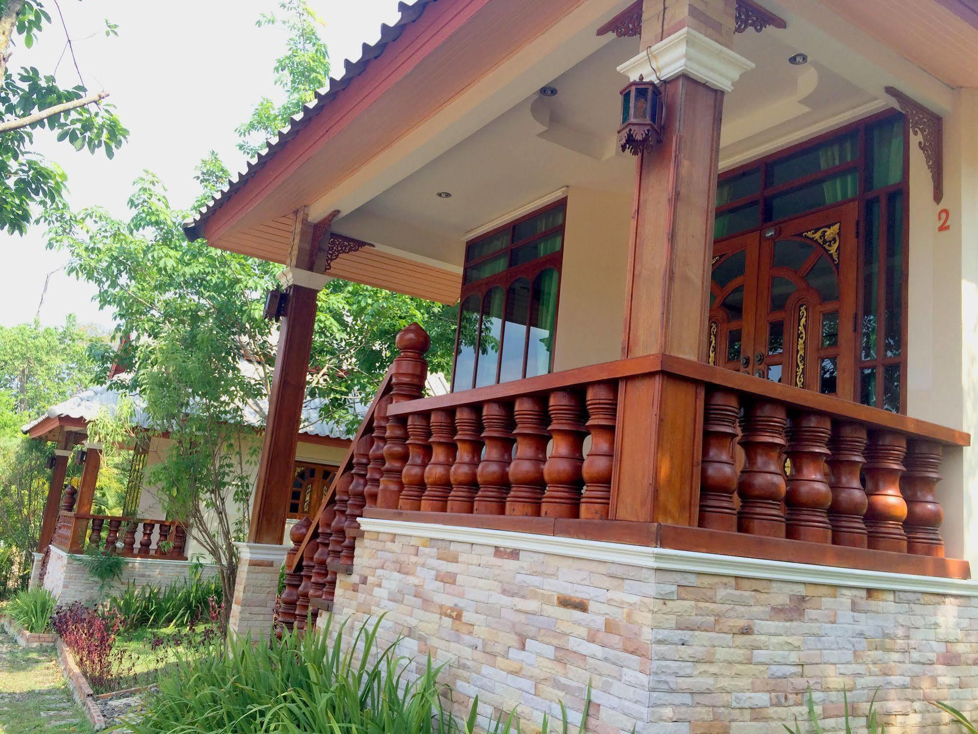 Mont Goei Pai Hotel Buitenkant foto