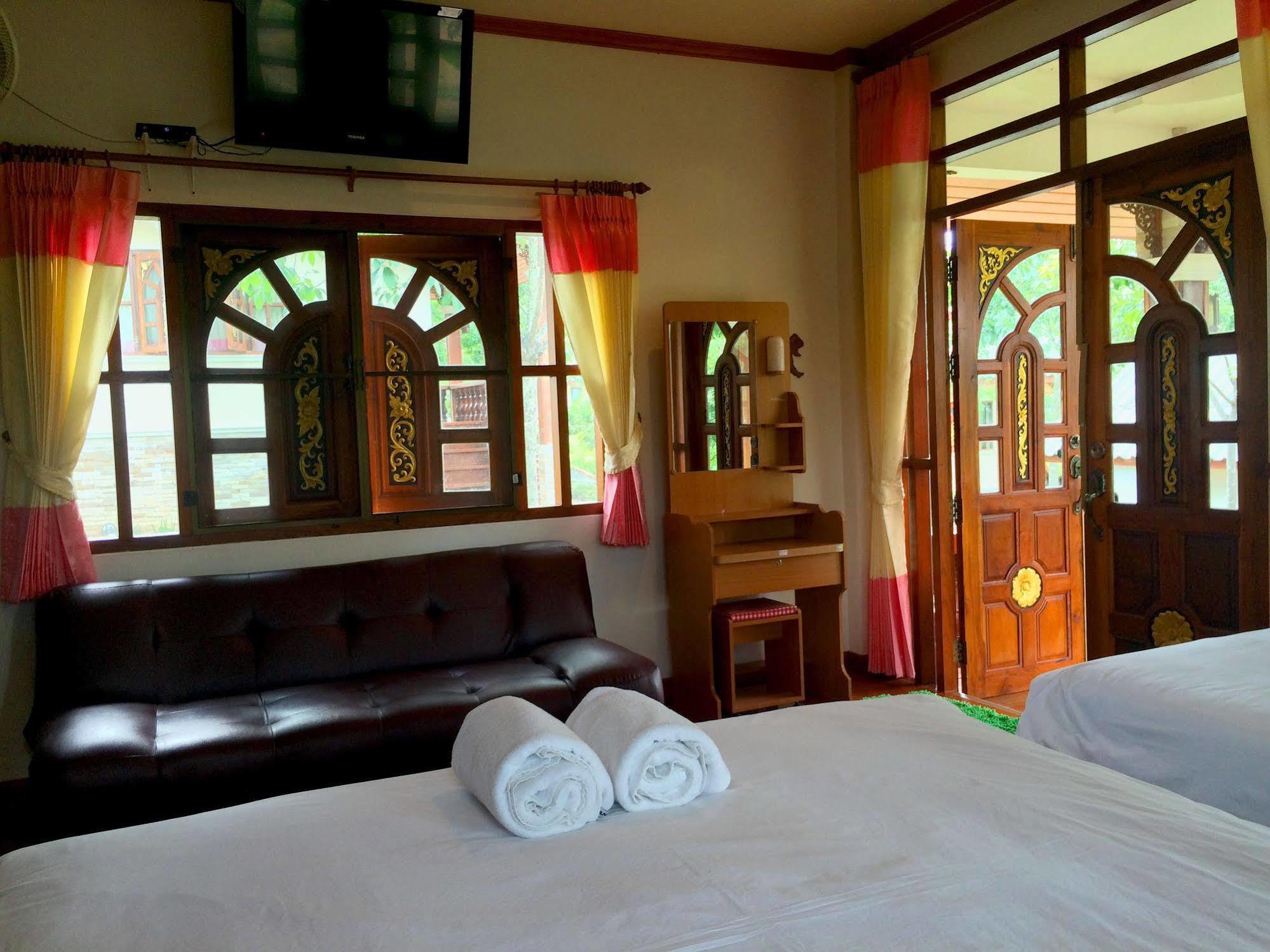 Mont Goei Pai Hotel Buitenkant foto